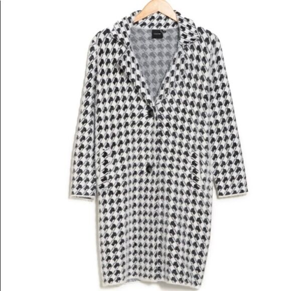 NWT, CLICHÉ Edgy Abstract Print wool blend Cardigan In Black/ivory size M - Picture 2 of 10